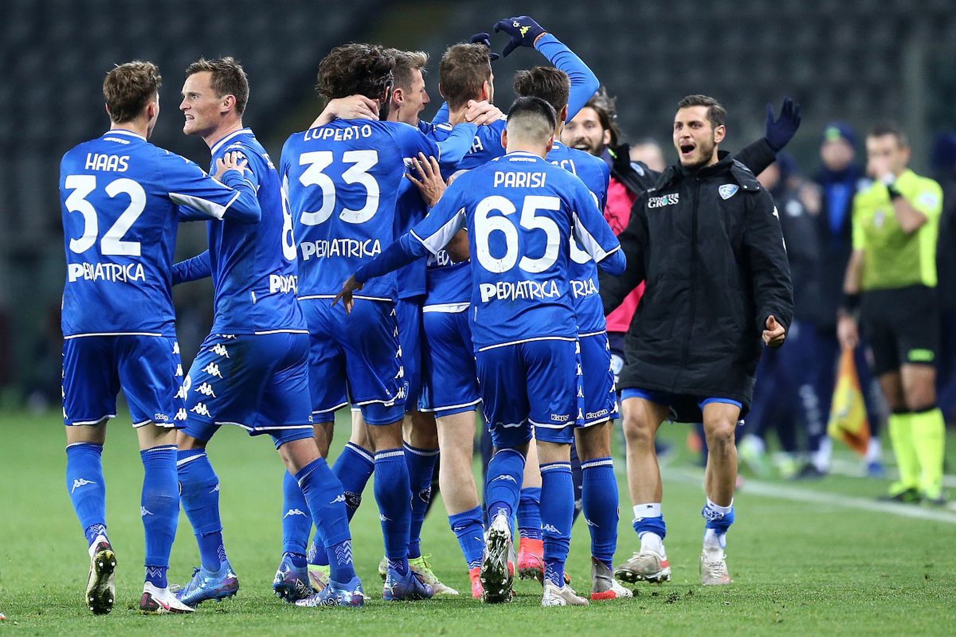 并且在下半 并且在下半